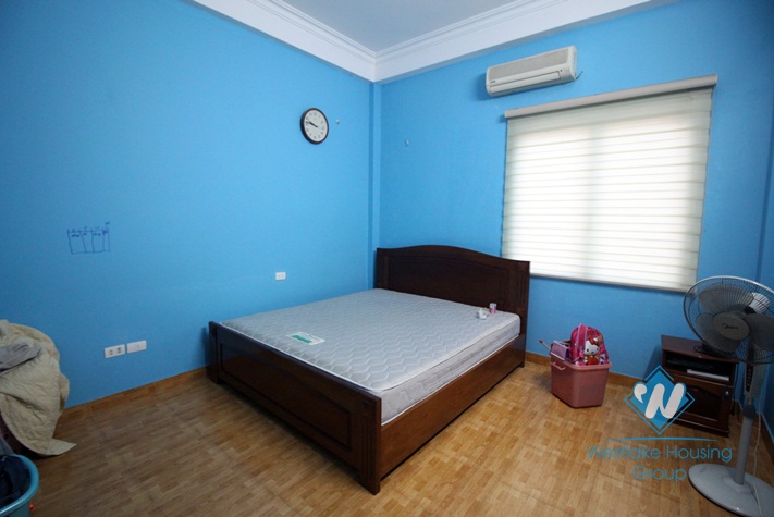 Cheap house for rent in Hoang Hoa Tham, Ba Dinh district, Ha Noi